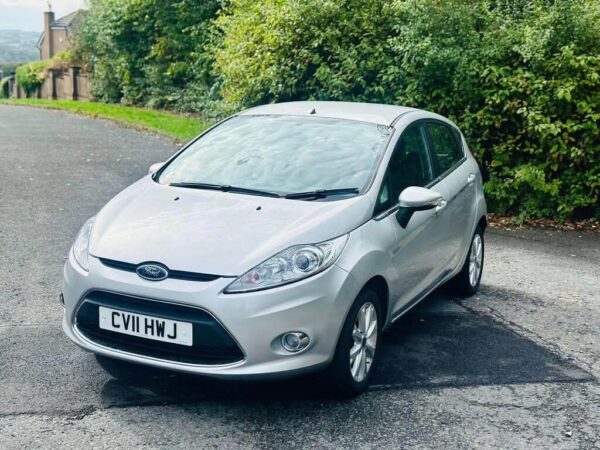 2011 FORD FIESTA